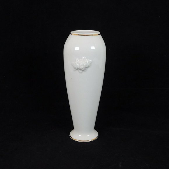 Lenox Rosebud Collection 5.875" tall Bud Vase Sculpted Porcelain Gold Trim Foot - Picture 4 of 8